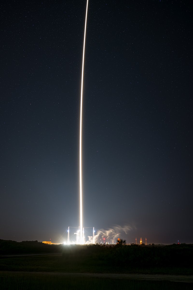 SpaceX's tweet image. Falcon 9 launches 29 @Starlink satellites from Florida