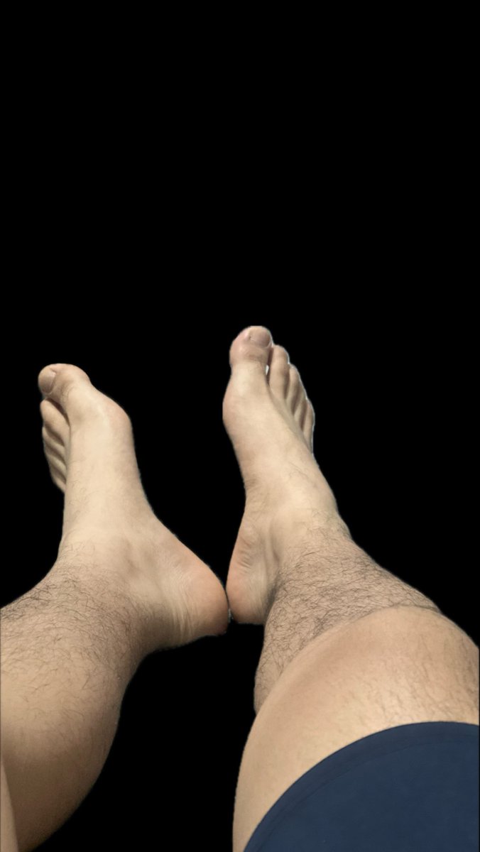 14Zeigen's tweet photo. ¿Te masturbo con mis pies? 🔥🥵😈🦶🏼
#pies #piesdehombres #gay #feetgay #feet #gay #sex https://t.co/zDvA8szdHU
