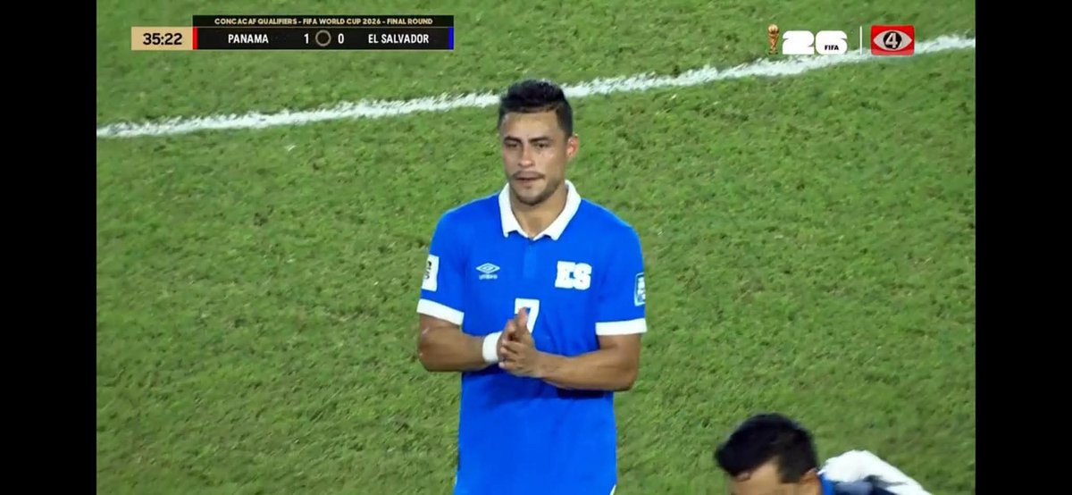 No quiero pensar mal, Darwin (dicen) está jugando muy bien y lo saca antes de los 40 minutos, viendo la actitud que tuvo el Bolillo de "risitas" en conferencia de prensa, no se les hace sospechoso?

No quiero pensar mal.