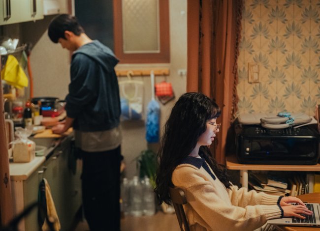dahyunpopbase's tweet image. First stills of Dahyun as Ji Hyeon in her debut drama &apos;Love Me&apos;✨️ Premieres on December 19th at 8:50 PM KST 

@netflix @sll_official_ Please make #LoveMe available worldwide on Netflix, we want to see DAHYUN 🌎🎬