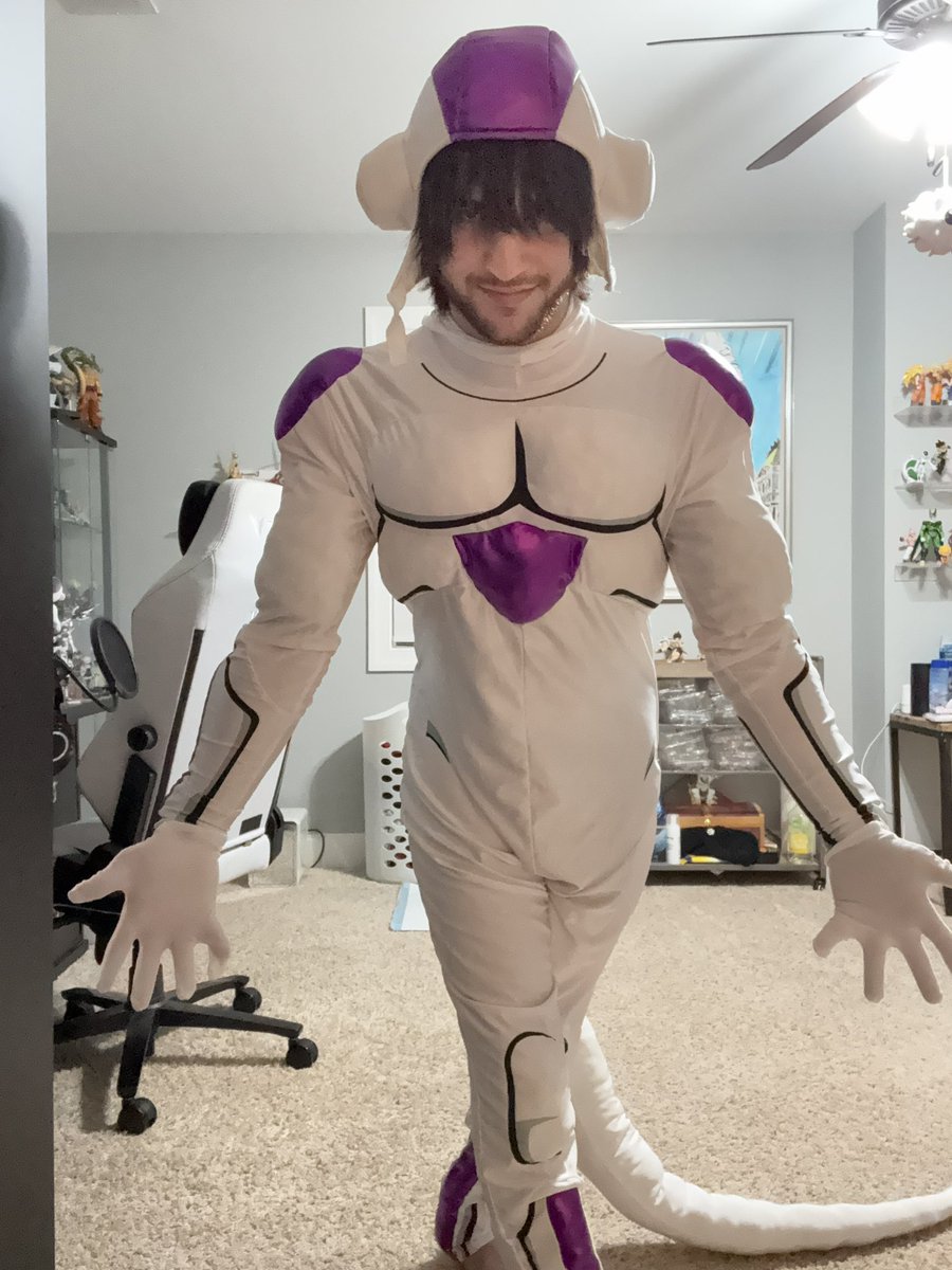 eusine_f's tweet image. Why hello there, Saiyan garbage.