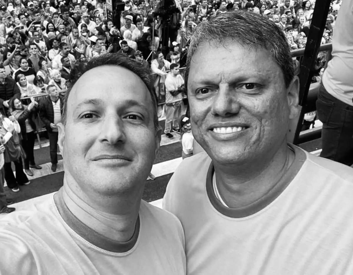 pedrorousseff's tweet image. COMPARTILHEM AO MÁXIMO ✅✅

Câmara dos Deputados ACABA de APROVAR o Projeto de Lei de que IMPEDE a PF de apreender bens de criminosos e usá-los no COMBATE ao crime organizado. ❌❌

- Derrite e Tarcísio deram um baita PRESENTE de Natal antecipado para o PCC e para os CRIMINOSOS…