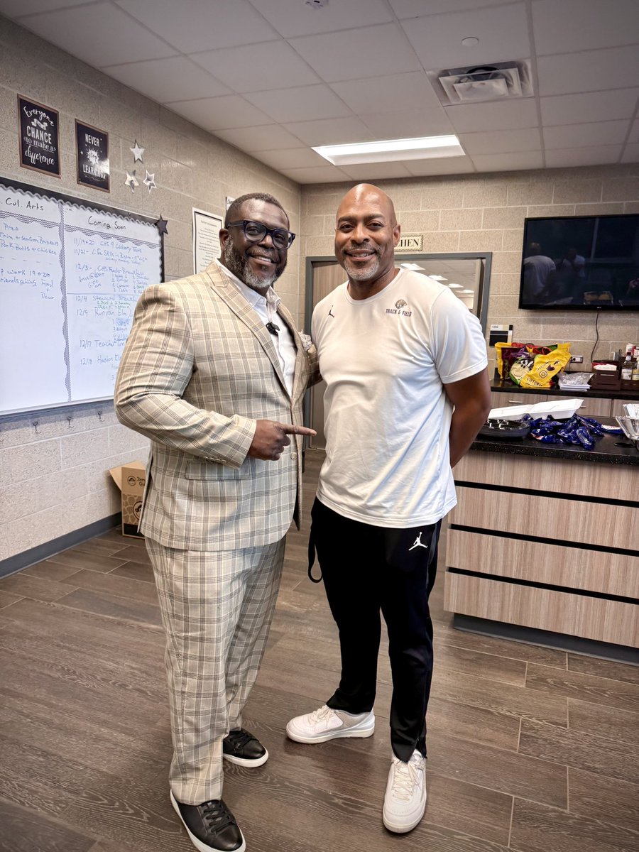 ChipBaker19's tweet photo. It was great to see my Conroe High School peeps! @conroehscisd @conroeisd @tasha_smith78 @AleciaThomas11 @CoachHardeman 

#grateful #gogetit #conroeisd

#conroe #highschool #grateful #tsc #gogetit #conroeisd #chipbaker https://t.co/QxDJM7PkQc