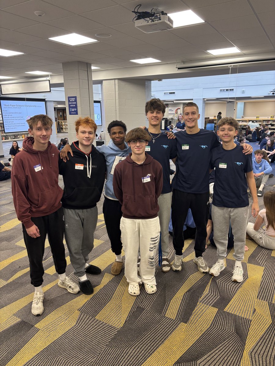 DgsBoysVB's tweet image. Leaders from our Boy’s Volleyball program represented at the ACE leadership conference today at DGS! 

Thank you to our Athletes Committed to Excellence sponsors who put on a great experience for our future student-athlete leaders at DGS today! 
#DGSPride #SouthStrong