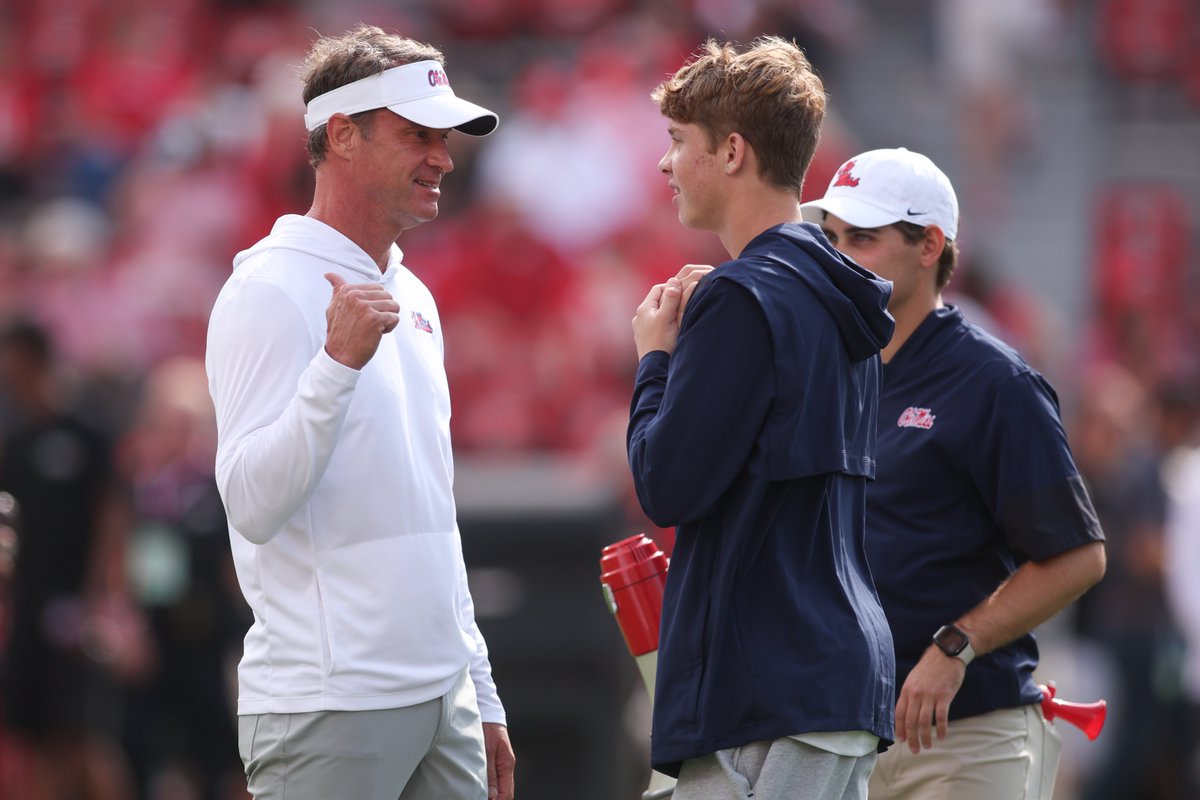 Details on the Lane Kiffin family's visit to Gainesville on Sunday. 

SCOOP: on3.com/teams/florida-…