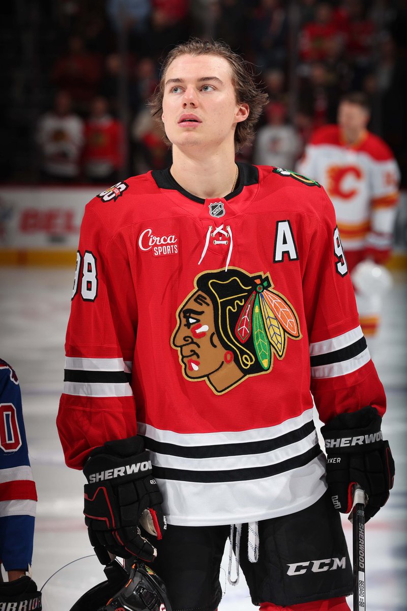 spittinchiclets's tweet image. A little new addition to Bedard’s jersey 👀