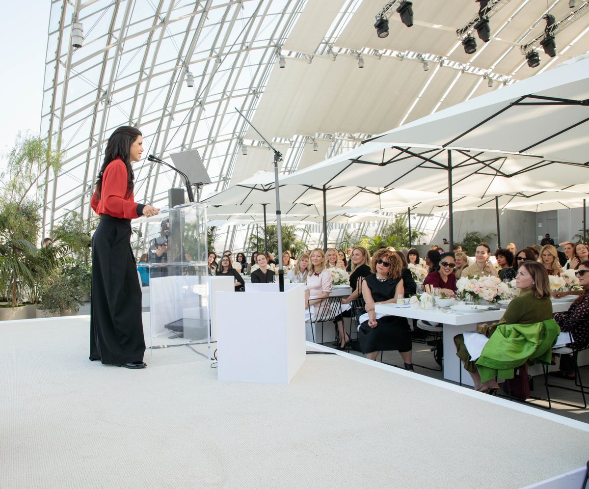 marlenvinayo's tweet photo. Profundamente agradecida con @TheAcademy por seleccionarme como la ganadora internacional de la Beca de Oro para Mujeres 2025 y darme la oportunidad de compartir mi trayectoria en el Academy Women's Luncheon, rodeada de mujeres talentosas de la industria del cine💫 https://t.co/vM3Aj6sIuU