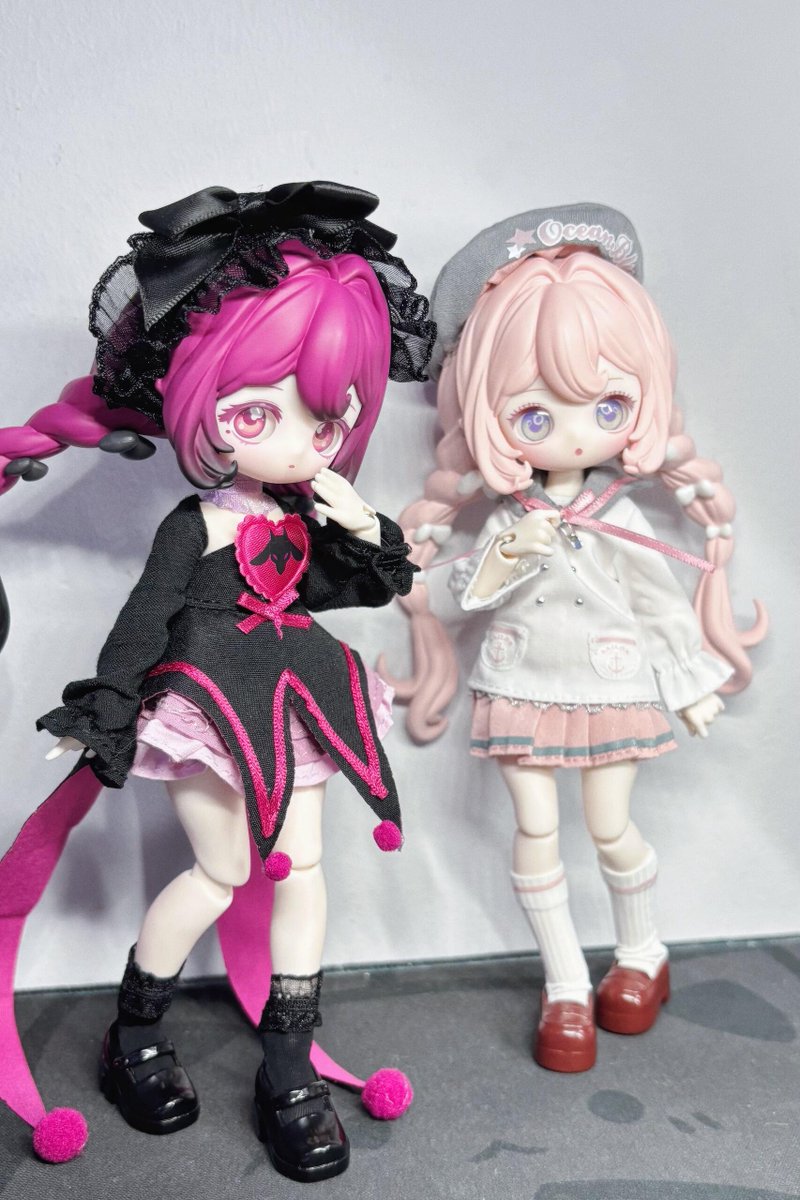 Twin Lulu love! 💖 How cute are these two pairs? Xiaohongshu bjd