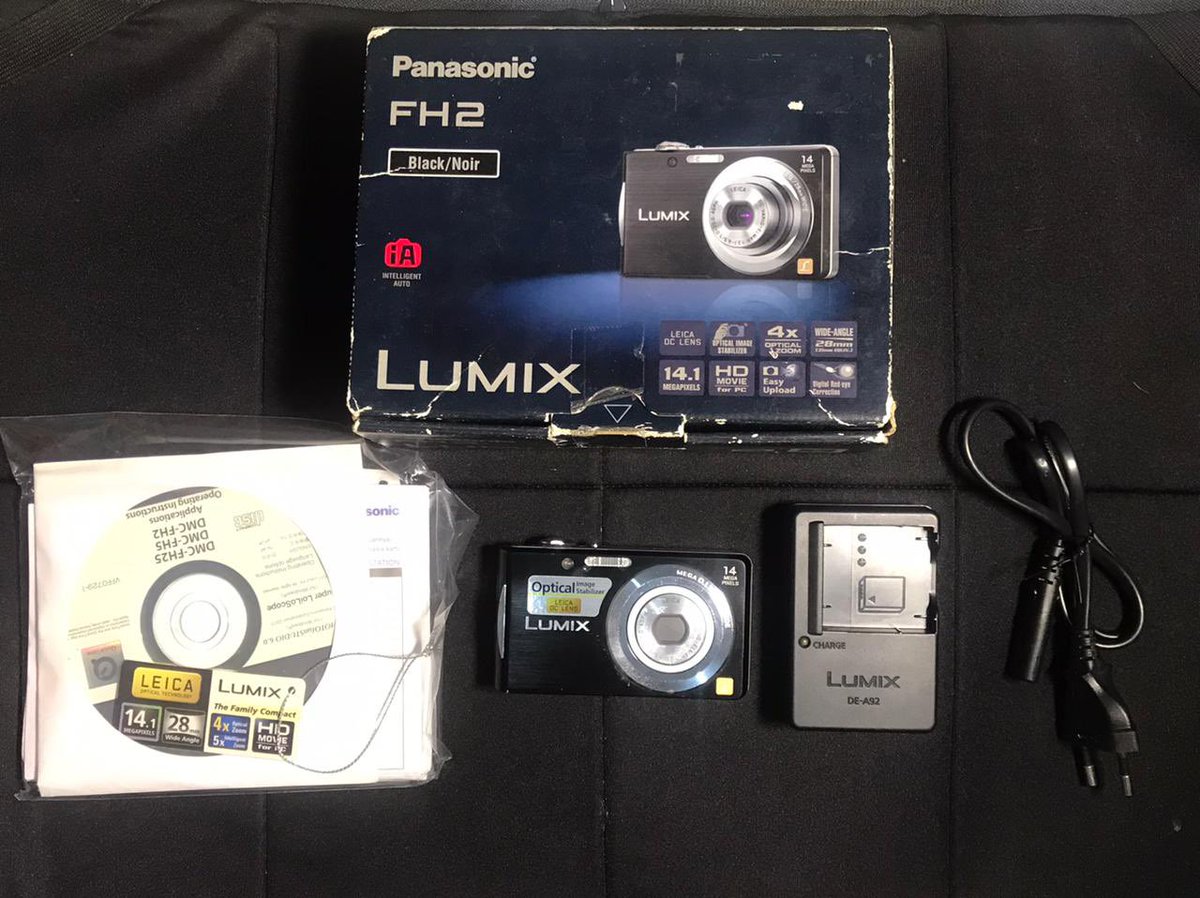 lilyaceaea's tweet photo. WTS | Want To Sell
Lumix DMC-FH2 full set📸

Kelengkapan :
1. Camera good condition 9/10
2. ⁠Box
3. CD Software
4. Manual Book
5. Charger ori https://t.co/rTwROnAcin
