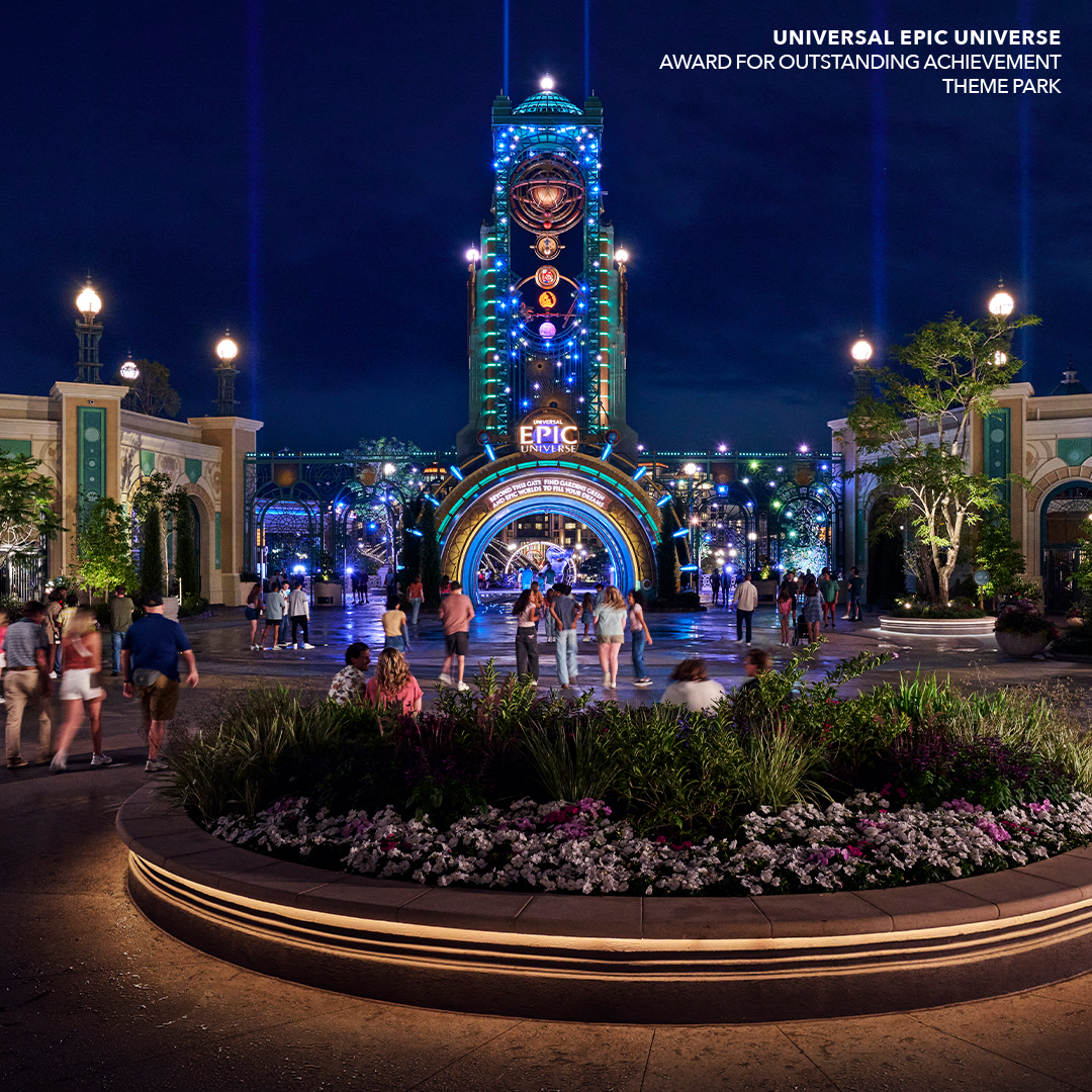 UniversalORL's tweet photo. 4 awards. 1 incredible park. We are thrilled to receive 4 Thea Awards for outstanding achievement from the Themed Entertainment Association. Experience each of these incredible attractions and more at Universal Orlando Resort. https://t.co/VY0mlScLIR