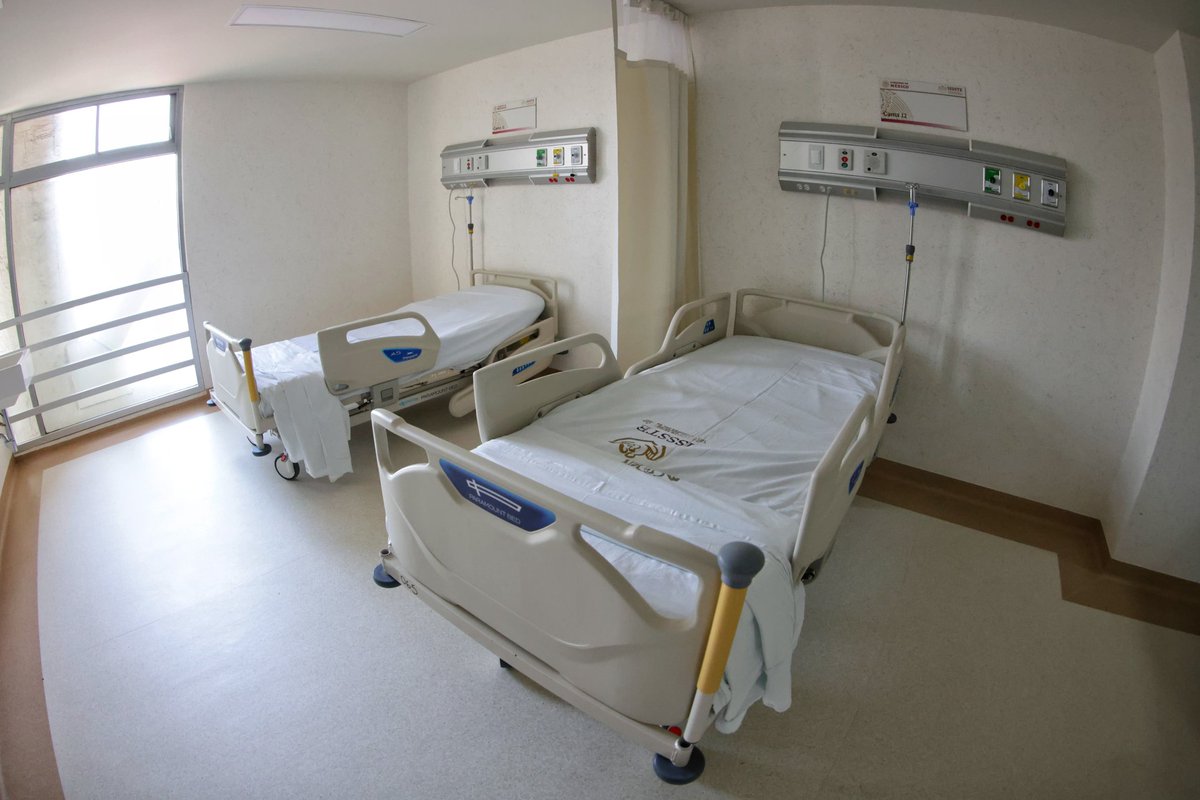 ISSSTE_mx's tweet image. 😉 El director general, @martibatres, encabezó la reinauguración de los pisos 5 y 6 del Hospital Regional “Gral. Ignacio Zaragoza”, un encuentro que reafirma el compromiso del #ISSSTE con la salud, la dignidad y el bienestar de nuestra derechohabiencia. 🏥✨

👏 Se reconoció la…