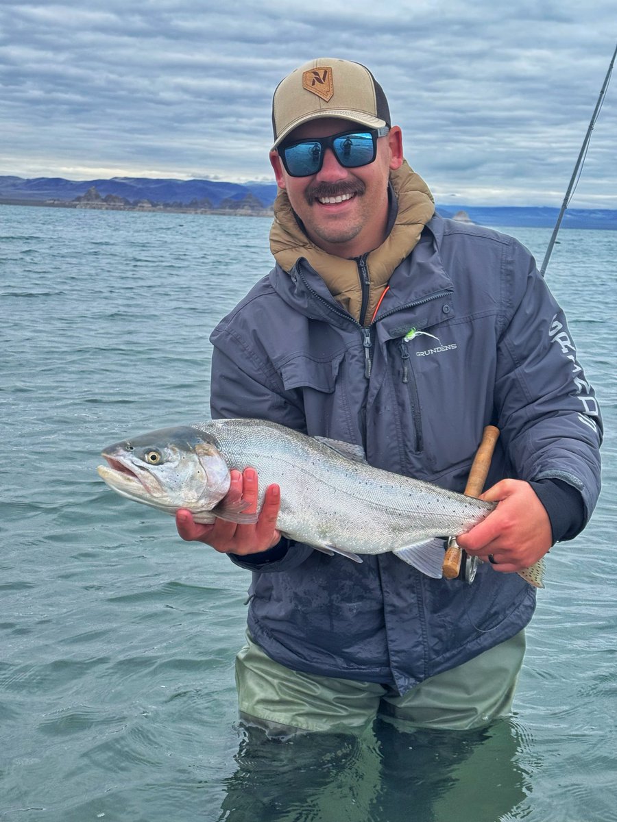 lyle_gibbs's tweet photo. Finally did it! My first fish out of Pyramid Lake, first Lahontan Cut Throat, biggest fish on a fly rod to date! What a day!! https://t.co/ahpEUczyZY