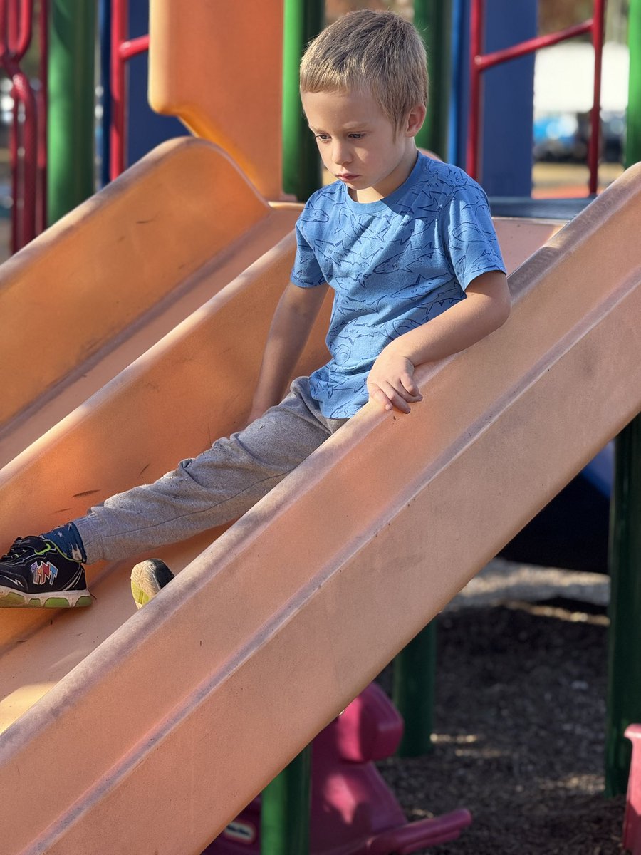 RCPS_EarlyLearn's tweet image. “Living his best life, one slide at a time ✨”
#dph #pat #afterschool #playgroundvibes