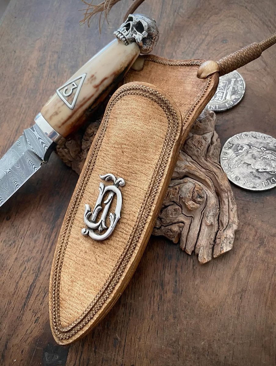 JohnnyDeppLoveo's tweet image. Beautiful handmade piece! 
Credits to @nicanorcrotto

#JohnnyDepp