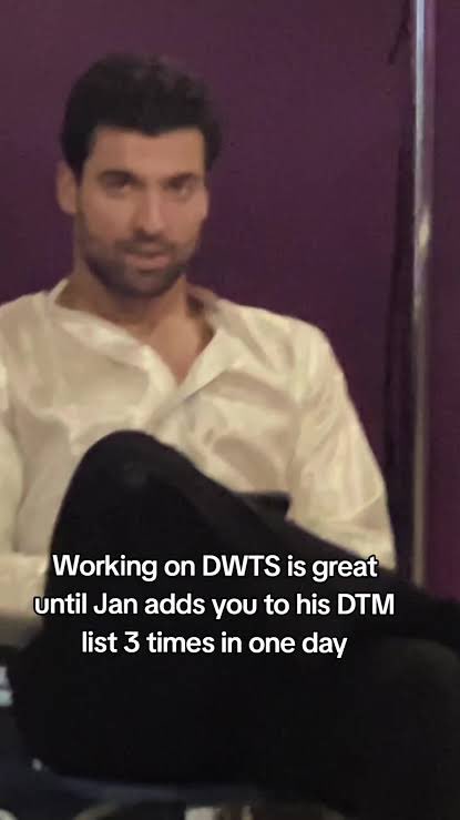 If CAI hugged her and doesnt give her a 10, she’s on my DTM list. #dwts