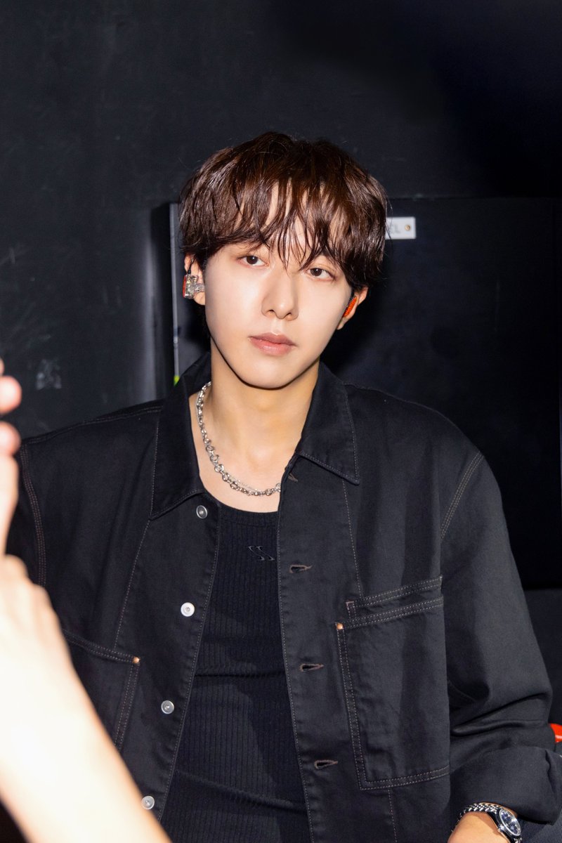 awesomestage's tweet image. 𝐀𝐖𝐄𝐒𝐎𝐌𝐄 𝐒𝐄𝐓𝐋𝐈𝐒𝐓 

[ 𝙲𝙽𝙱𝙻𝚄𝙴 ]

✶ 외톨이야
✶ RACER
✶ 99%
✶ STAY SOBER
✶ realize
✶ Royal Rumble
✶ 추워졌네. (Winter Again.)
✶ Tonight
✶ 이렇게 예뻤나 (YOU&apos;RE SO FINE)
✶ Coffee Shop
✶ I’m Sorry
✶ 헷갈리게 (Between Us)
✶ Ryu Can Do It
✶ In My Head
✶…