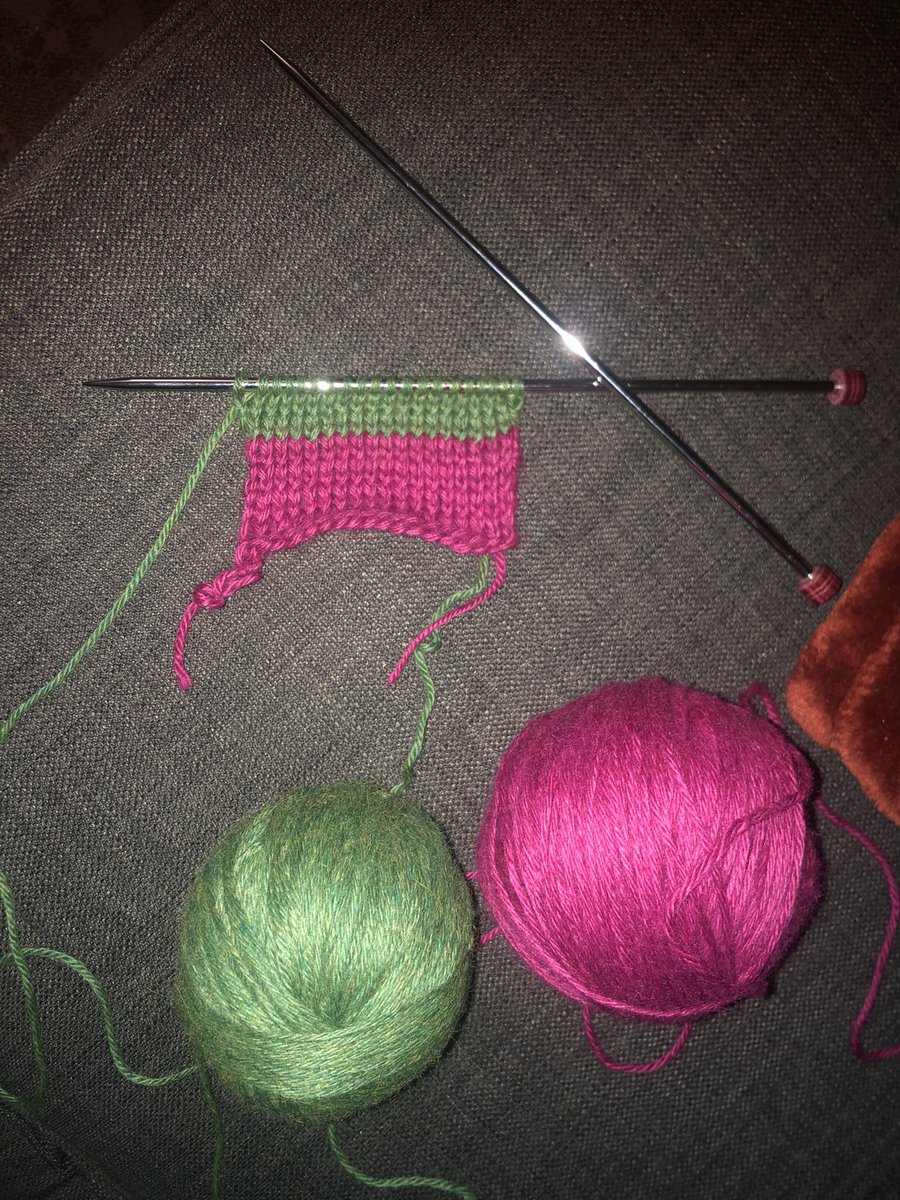 Finally conquering my fear of the purl stitch 🧶