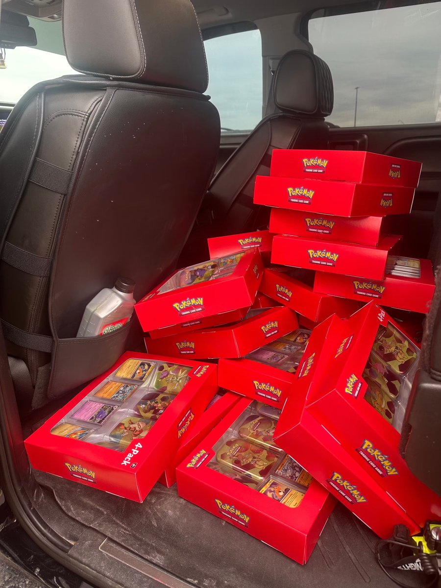 eMoney_HQ's tweet image. SAMS CLUB POKEMON 151 GIVEAWAY🎁

Our members were able to secure over 1,000+ boxes today thanks to our early info👀

LIKE + RT + FOLLOW

PICKING A WINNER IN 48 HOURS!!!