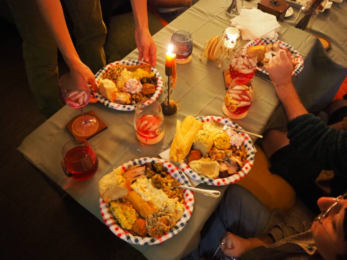 iEnglishBetter's tweet image. Friendsgiving was lit