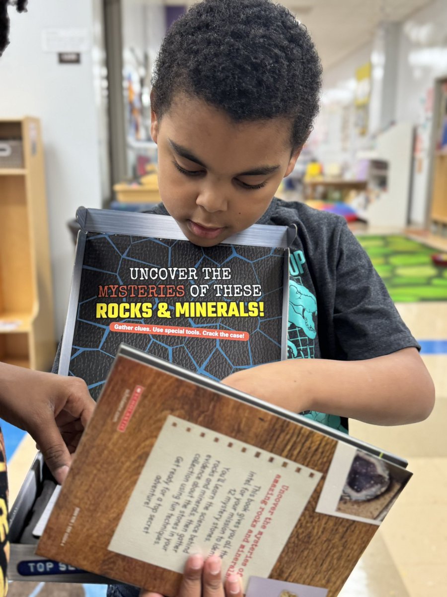 RCPS_EarlyLearn's tweet image. “When your Afterschool student schools you on rocks &amp;amp; minerals… I guess I’m the one getting the real education today 🪨✨”
#dph #pat #rocks #minerals #science