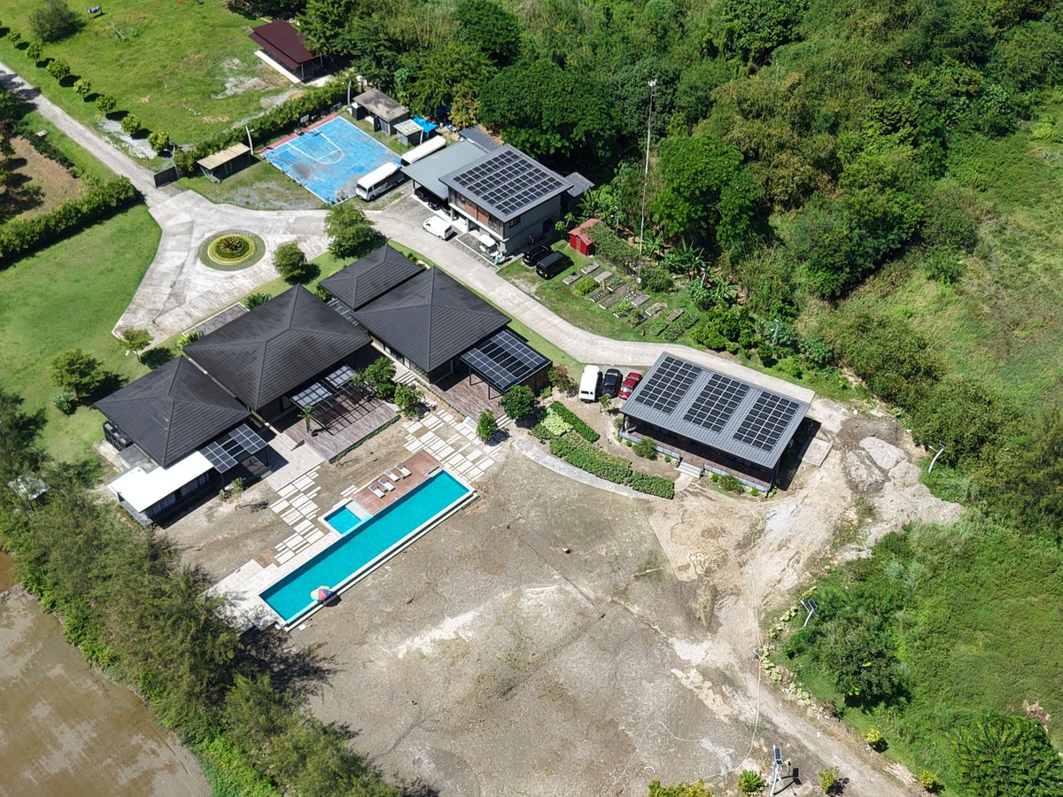 solarenpowerph's tweet image. New residential solar projects completed.
Modern designs, reliable components, and clean energy for premium homes.

#SolarPH #ResidentialSolar #CleanEnergy