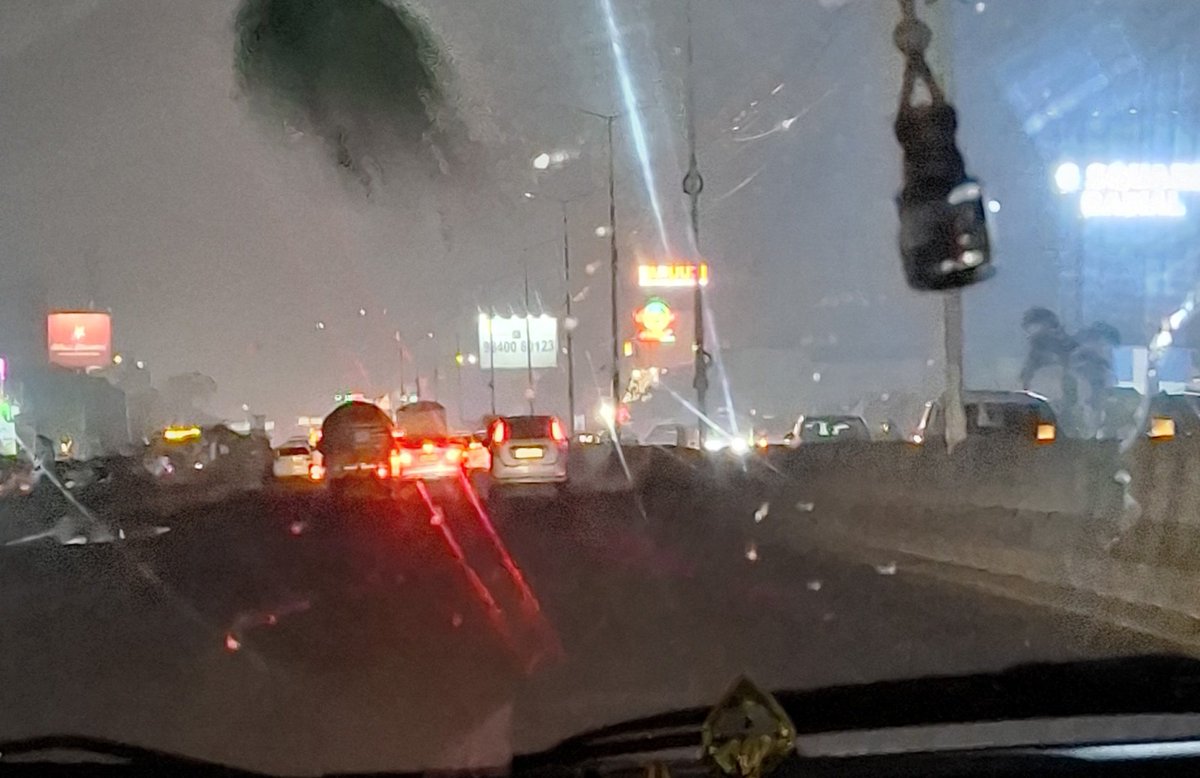 jvidyasagar's tweet image. Street lights were not working last night. 
1. Airport flyover
2. Kauveey hospital stretch
3. Kamakshi Hospital flyover .

Why?