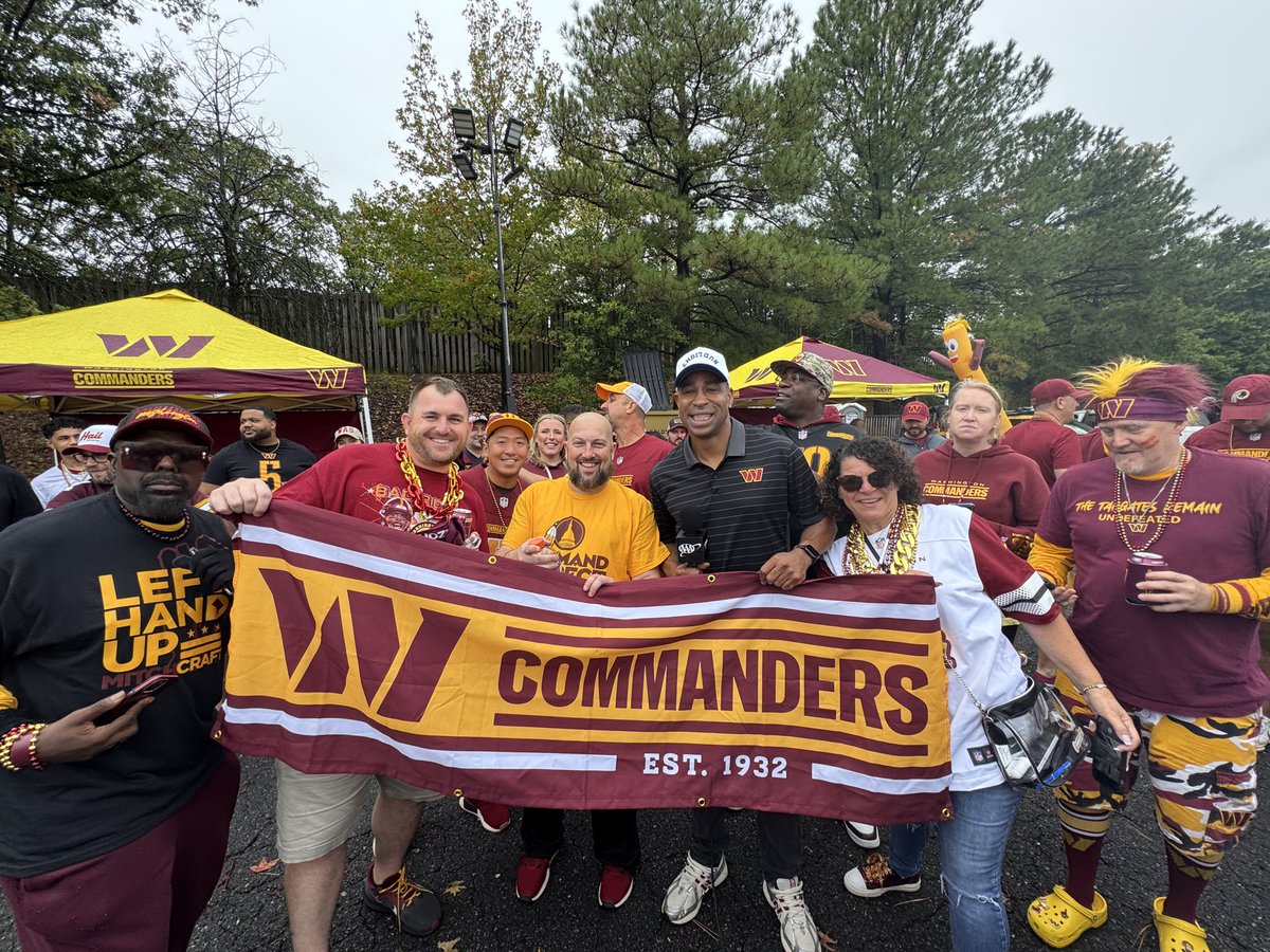 Happy Birthday <a href="/DjwoodyOHGoody/">Dj Woody OH Goody</a> ‼️
🥳 Appreciate all you do for our fanbase and happy to have you as part of our tailgate family! #RaiseHail #LeftHandUp