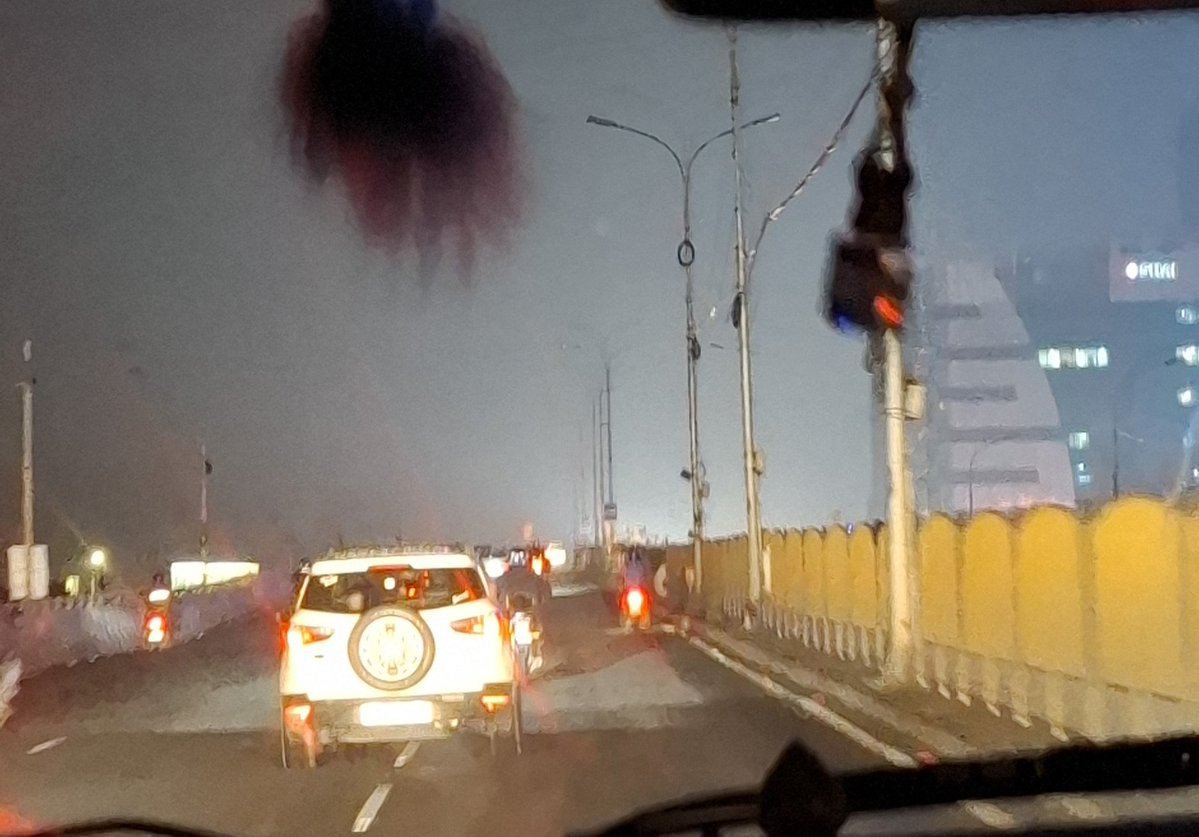 jvidyasagar's tweet image. Street lights were not working last night. 
1. Airport flyover
2. Kauveey hospital stretch
3. Kamakshi Hospital flyover .

Why?