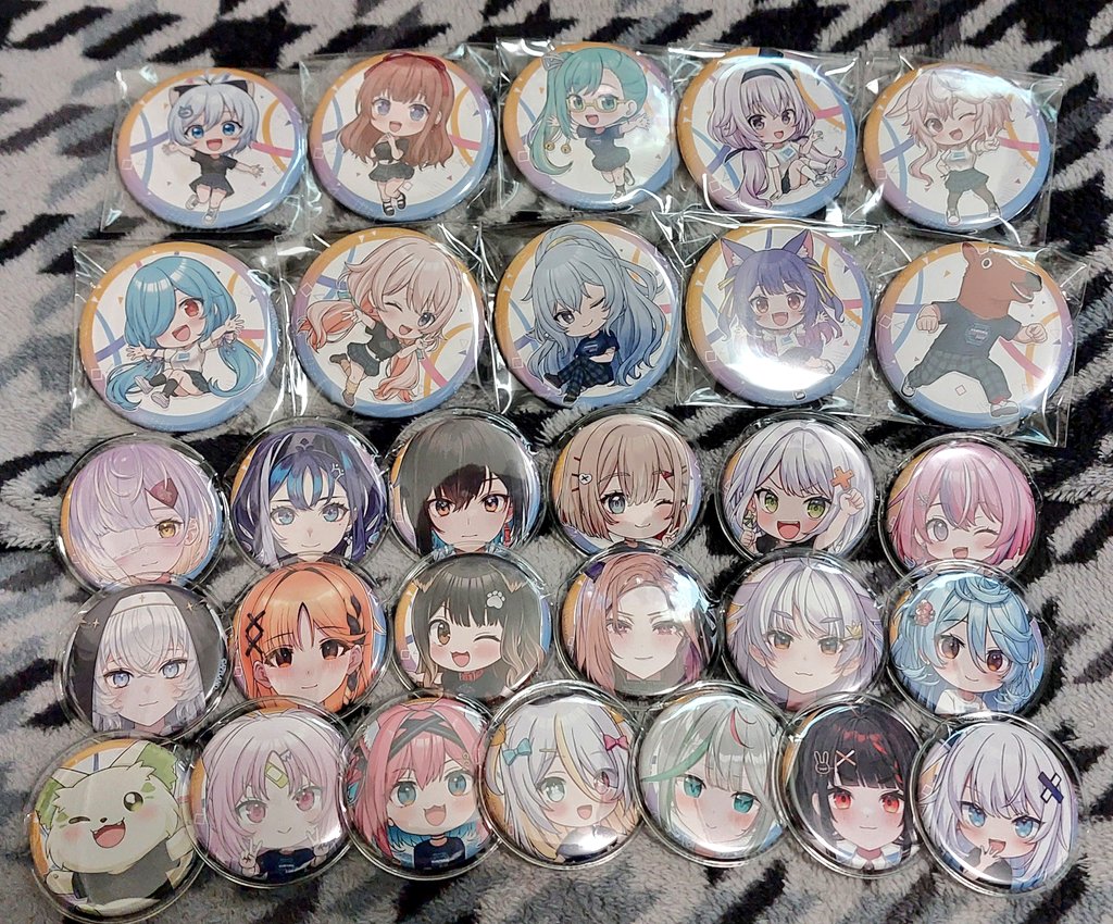 これでアップランドのメンバー全員の文化祭缶バッジが揃った