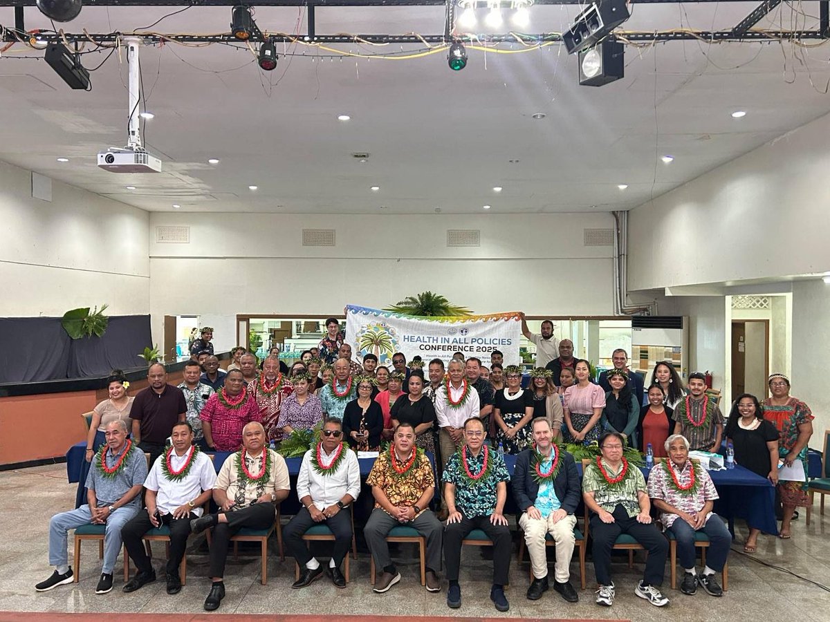 🌍 Taiwan 🤝 Marshall Islands
Shuang-Ho Hospital 🏥 co-hosted the 2025 NCDs Conference in Majuro, focusing on youth-centered NCDs &amp; mental health.🩺
On Nov 12, both sides marked the Marshall Islands’ first laparoscopic surgery ✨, achieved with support from medical teams 👩‍⚕️👨‍⚕️.