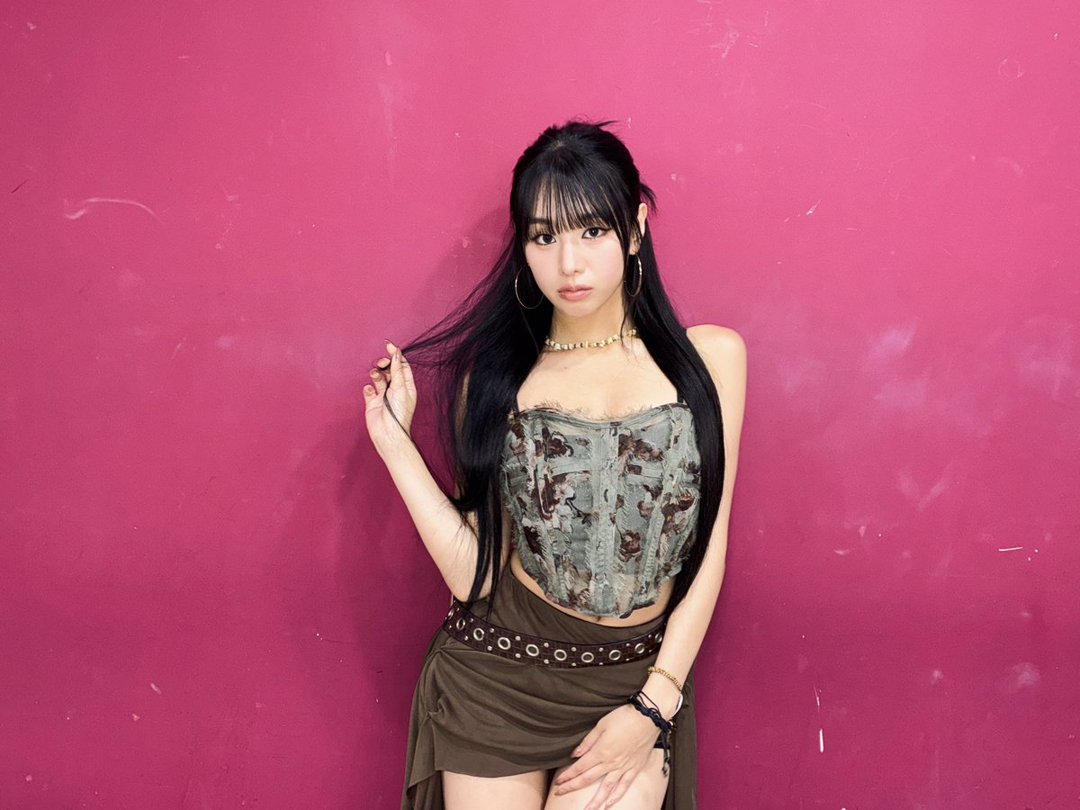 띠🖤] 오늘도 해피 럭키데이 보내자아🍀🍀🍀 #KISSOFLIFE #키스오브