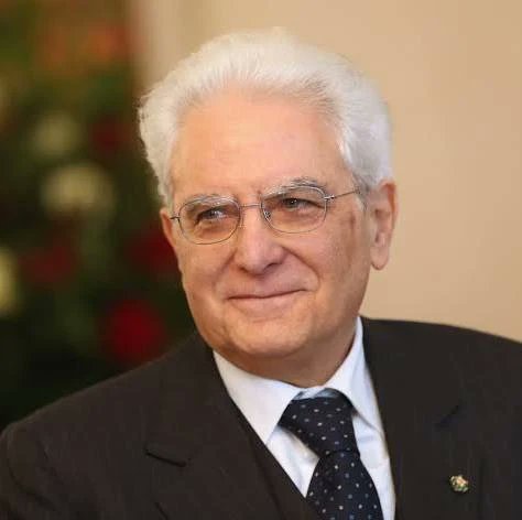 Comunque il saggio fece capire che la colpa non é dei vari fasistelli, ma del latte che li ha allevati

#Matarella
#fascisti