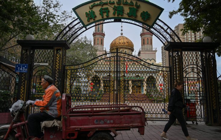 امریکی قانون سازوں نے چینی عہدیداروں کو مذہبی ایذا رسانی پر پابندی کا بل پیش کیا۔

 • ایک نئی قانون سازی کی کوشش، چین میں مذہبی گروہوں کے ظلم و ستم کا مقابلہ کرنے کا ایکٹ، امریکہ میں ریپبلکن قانون سازوں نے متعارف کرایا ہے، جس کا مقصد مذہبی اقلیتوں پر منظم ظلم و ستم میں ملوث چینی