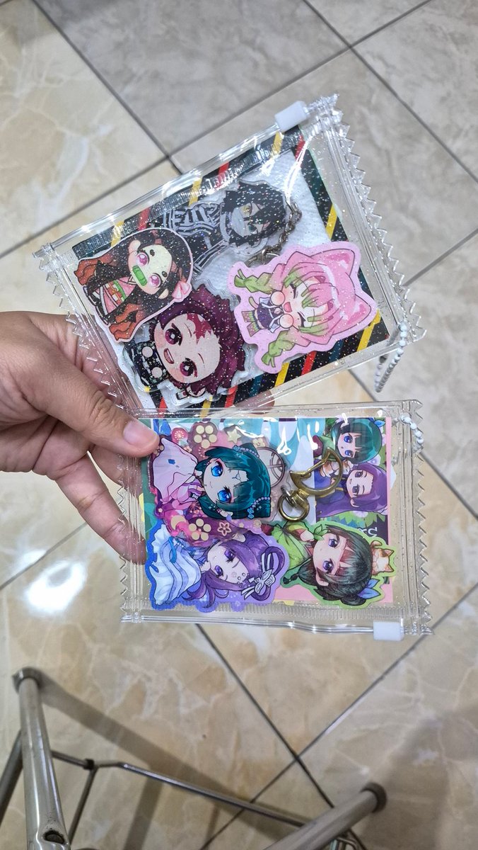 iamseh_'s tweet photo. CF21 haul! ❤️ 
Baru kali ini ngerasain beneran jadi "customer" di Comifuro (karena emang baru addict sama anime dan baru tau event ginian setelah kerja di kantor webtoon). Amaze &amp; proud banget sama para artist &amp; creator Indonesia 🥹✨️ Kalian luar biasaaa!!!!

#cf21 https://t.co/rxgU5FmKtW