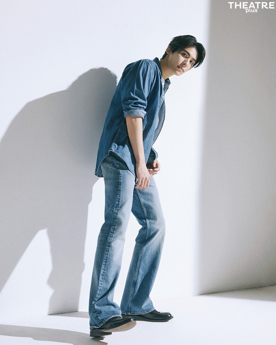 theatreplus_twt's tweet image. [인터뷰🎙] 열 번째 시즌으로 돌아온 뮤지컬 &amp;lt;#렌트&amp;gt;가 올겨울 또 한번 사랑으로 물들입니다! 11월호는 이번 시즌 로저 역으로 새롭게 합류한 배우 유태양을 만났는데요🎸 작품의 메시지처럼 주어진 청춘을 충실하게 살아내고 싶다고 말하는 그의 이야기를 전합니다.
-
📲 blog.naver.com/theatreplus/22…