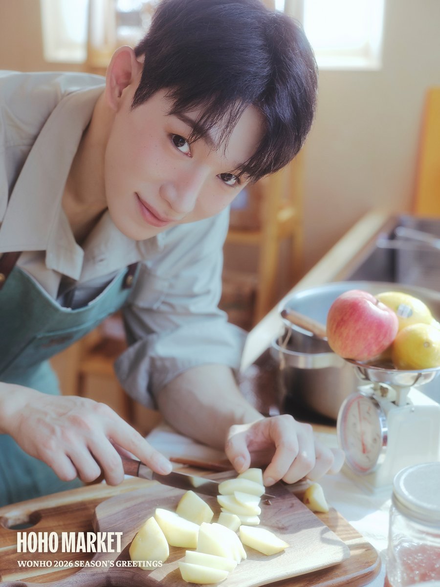 official__wonho's tweet photo. WONHO 2026 SEASON'S GREETINGS
[HOHO MARKET] 

Concept Photo

📦 Pre-order : 2025.11.20 (THU) 11AM (KST)
📦 Release : 2025.12.26 (FRI)

#원호 #WONHO 
#호호마켓 #HOHOMARKET https://t.co/qj58hapDUc