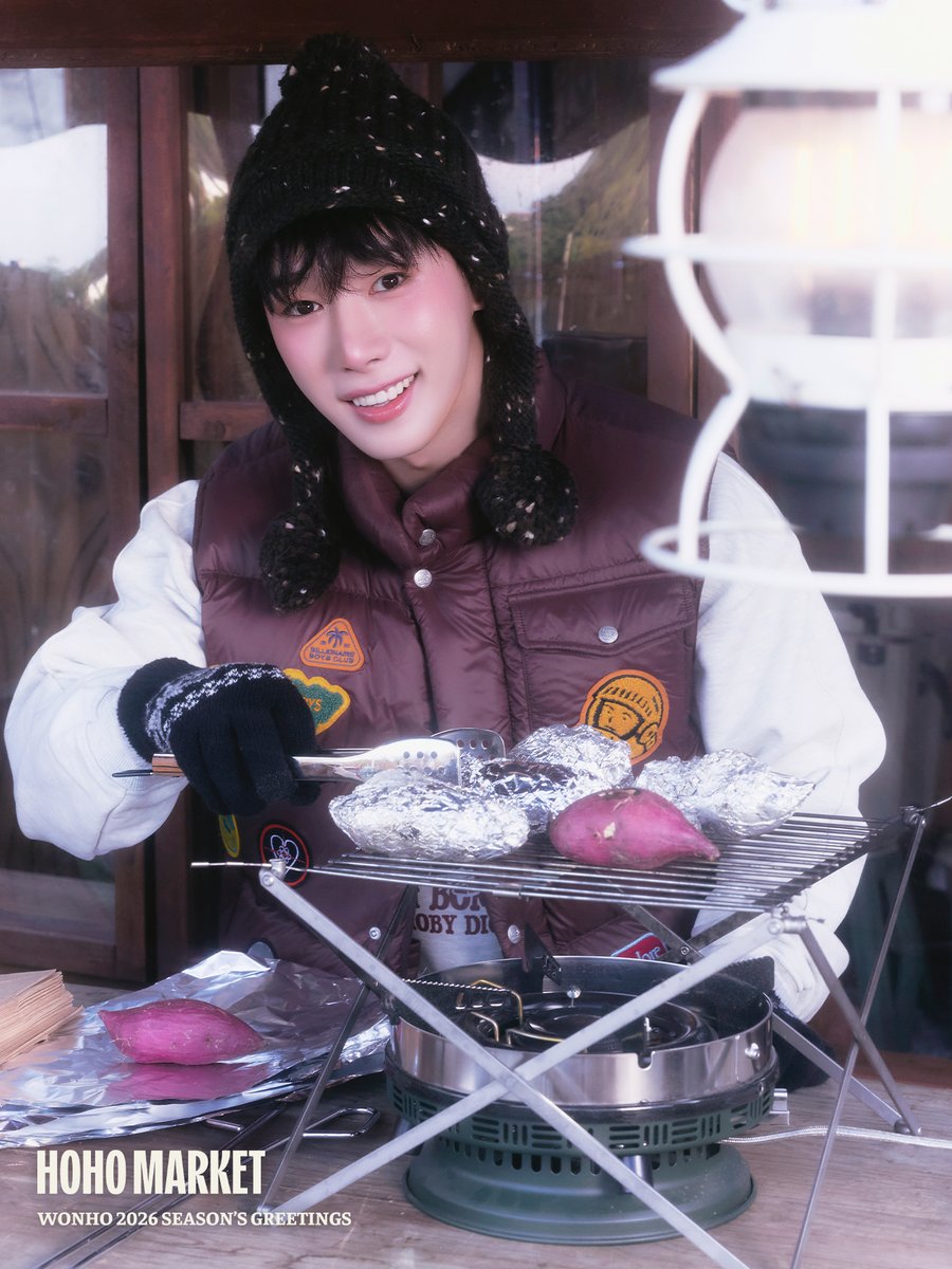 WONHO 2026 SEASON'S GREETINGS
[HOHO MARKET] 

Concept Photo

📦 Pre-order : 2025.11.20 (THU) 11AM (KST)
📦 Release : 2025.12.26 (FRI)

#원호 #WONHO 
#호호마켓 #HOHOMARKET