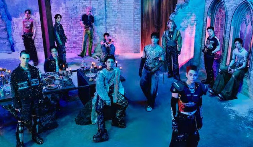 kchartsmaster's tweet image. All winners of &quot;Best Male Group&quot; at the MAMA Awards:

1999: H.O.T
2000: g.o.d
2001: SHINHWA
2002: SHINHWA
2003: SHINHWA
2004: SHINHWA
2005: SG Wannabe
2006: TVXQ!
2007: BIGBANG
2008: BIGBANG
2009: 2PM
2010: 2PM
2011: Super Junior
2012: BIGBANG
2013: INFINITE
2014: EXO 
2015: EXO…