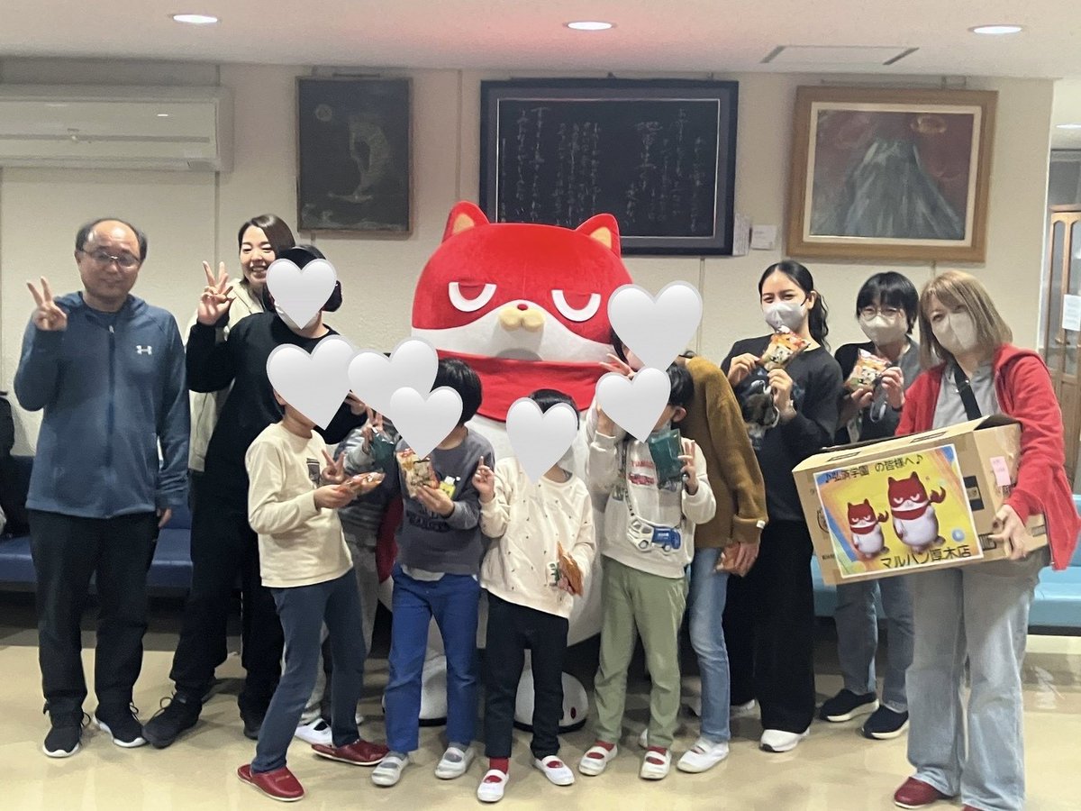 まるまるページ マルハン厚木店が「弘済学園」さまに寄付菓子をお届けして参りました