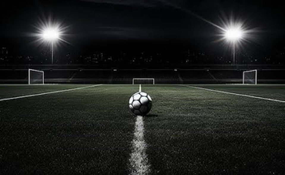 ALDAHYASPORT's tweet photo. 🔴نهاية فترة التوقف الدولي وعودة الدوريات التوقف الدولي القادم سيكون ب��د أربعة أشهر. 😁 https://t.co/sUOtl7HiRH