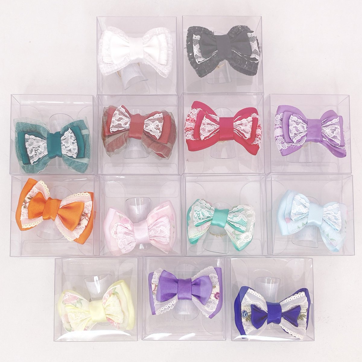 Kawaii__Stars's tweet image. Kawaii☆Stars SHOP🩷
リボン祭り🎀推し色大集合🌈

11/19
ただ今の店舗状況です♡

プシュケとワルツをさま
〈 @Waltz_with_Psyc 〉

ふんわりレースに重なるリボン🎀
揺れるいちごがキュートな🍓
リボンクリップに💕
クラシカルなヘッドドレス💐
合わせて華やぐ♡リボンリングも💍…