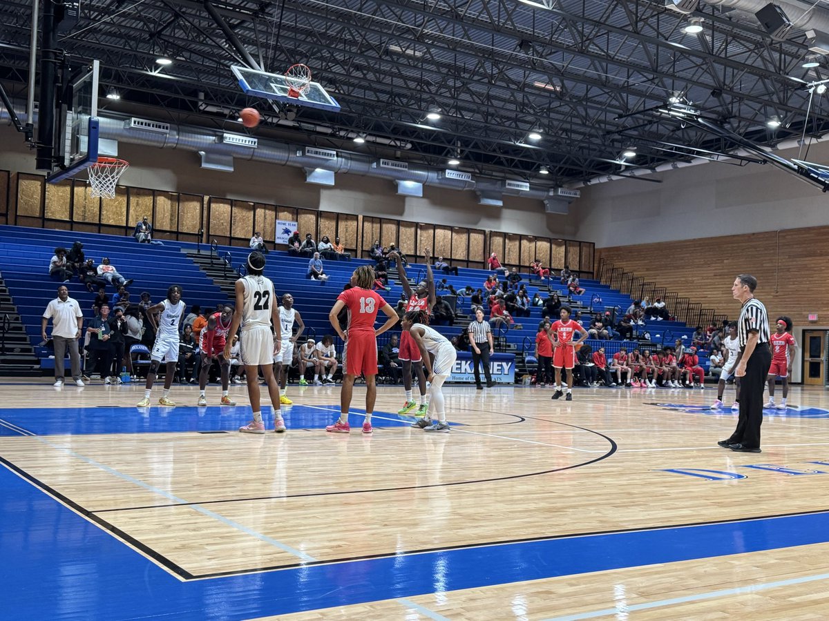 SpringISDAthl's tweet image. Dekaney boys basketball is in action tonight! 🏀Let’s go Wildcats! @Dekaneywildcat