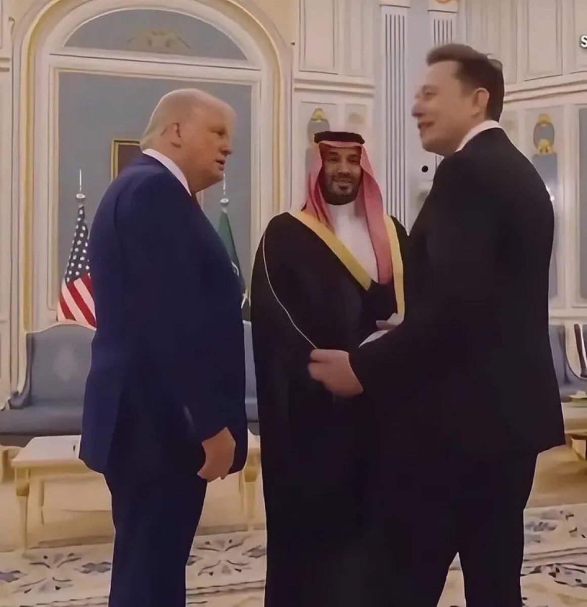 Elon Musk news in Arabic إيلون موسك بالعربي tweet media