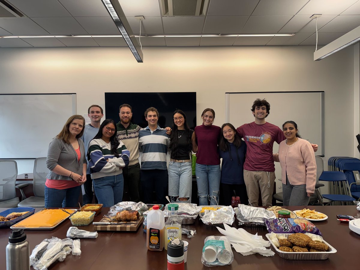 Bindu_chem's tweet image. Braselmann Lab Thanksgiving potluck was a hit! 
Grateful, thankful, and blessed. 🧡

Happy Thanksgiving !