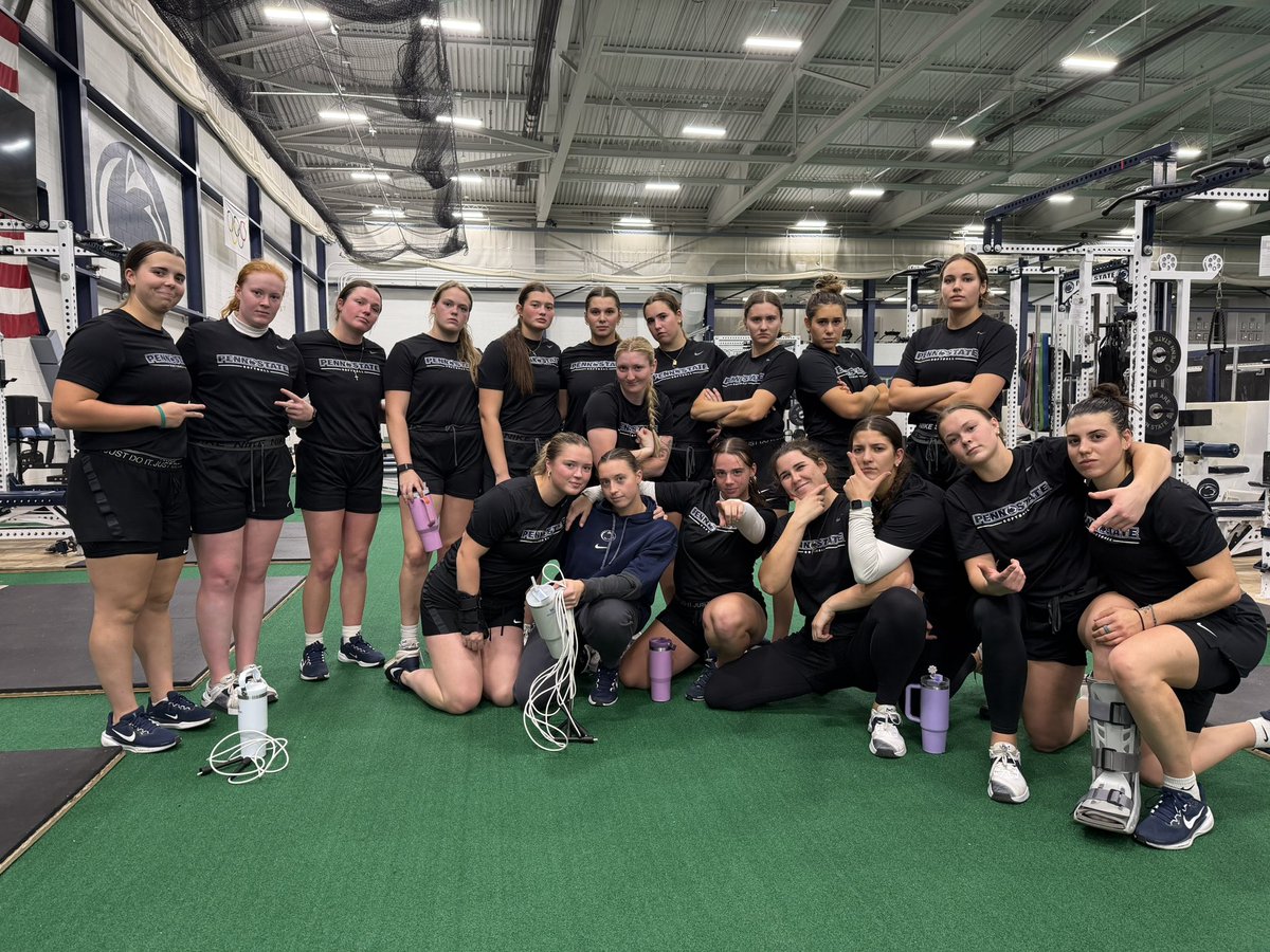 coach_crowell's tweet image. Squad Crushin’ the B1G Challenge Workout on Tough Tuesday!!💪😤 #WeAre #StartFast #Winthe5th #FinishStrong #AllIn @PennStateSB