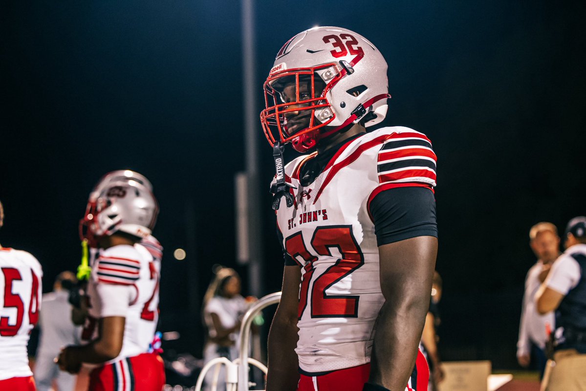 Freshman Year Tape <a href="/GRIFFbgriffin/">Brian Griffin</a> <a href="/patward71/">Pat Ward</a> <a href="/coachbyrd75/">Coach Byrd</a> <a href="/_coach_jamo/">Coach Ja Mo</a> <a href="/MikeWard71/">Mike Ward</a> 

hudl.com/v/2TDnLB

38 tackles 
11 tfls
8 sacks
3 forced fumbles 
2 fumbles recoveries