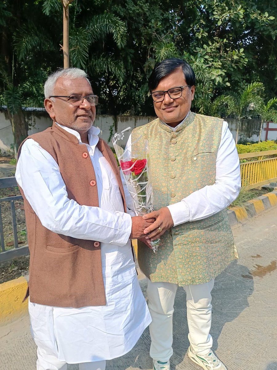 Manojkumarray82's tweet image. आदरणीय मुख्यमंत्री नीतीश कुमार जी से अनुरोध है अभिषेक आनंद जी को कैबिनेट में जगा दिया जाए ताकि बेगूसराय का विकास हो @NitishKumar