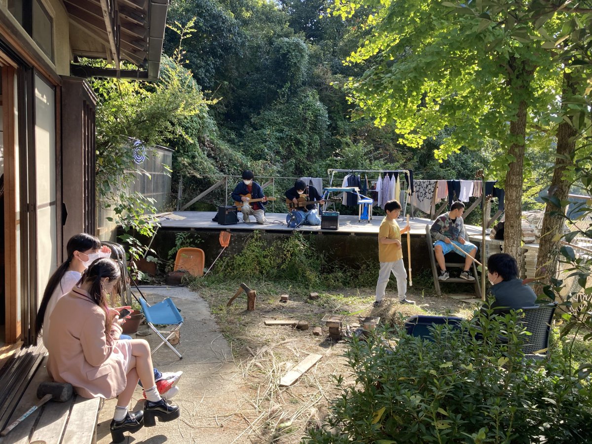 OsakaVolunteer's tweet photo. \ #居場所 /#フリースクール での居場所づくり🏡
不登校や学校が苦手な10代のこどもたちとゆっくりじっくり関わります!
【日時】
月/火/木/金 9:45-18:00 ※頻度/時間は相談
【場所/募集先】
フリースクールはらいふ(最寄:JR京都線「高槻」)
@halife_me
詳細
☞ https://t.co/KQCkUIOPMY
#N233 https://t.co/DsTXJZq5kL