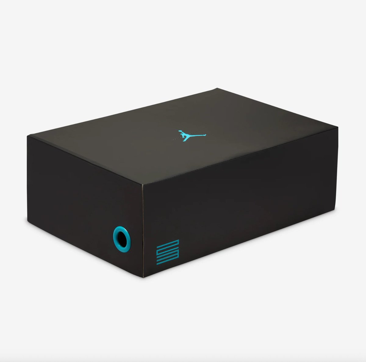 SOLELINKS's tweet photo. More Images: Air Jordan 11 Retro ‘Gamma’ https://t.co/CARlaeFd94