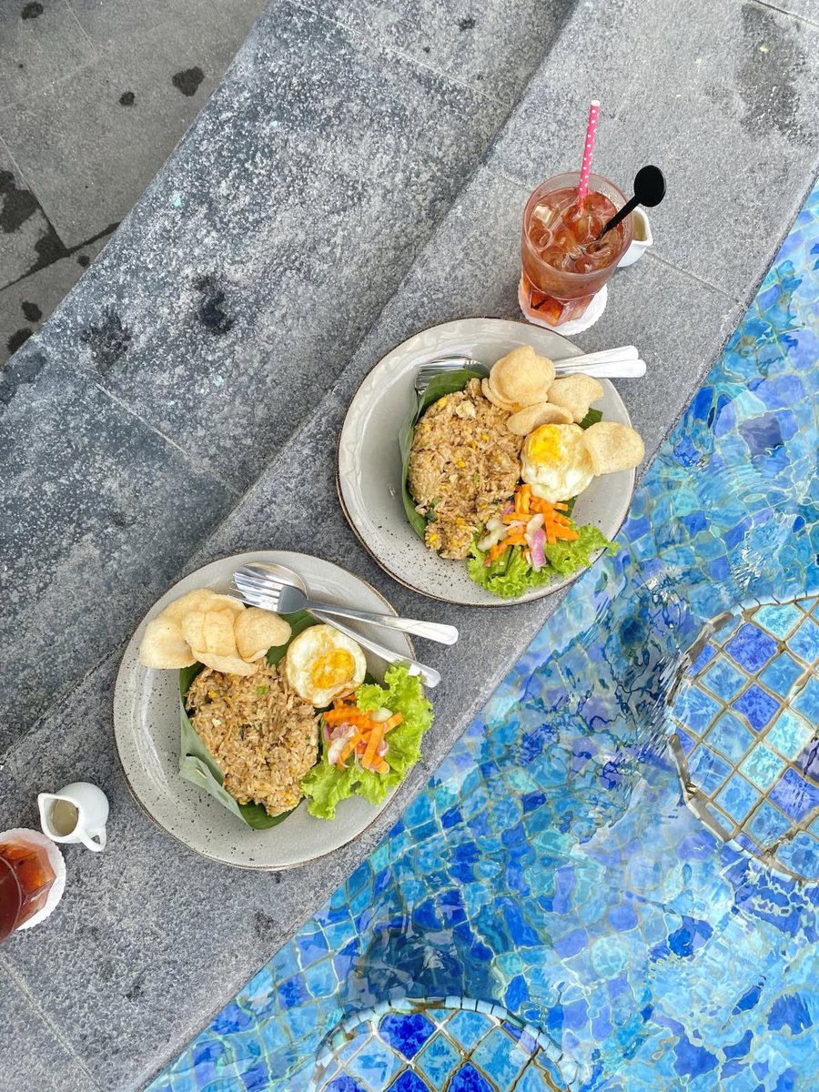 tottallygewd's tweet image. have a good day babe!🌻✨